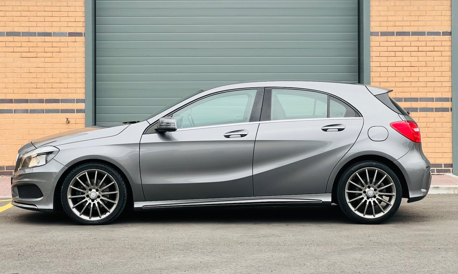 Used Mercedes-Benz A-Class 2014 for sale - 76258142: Photo 9