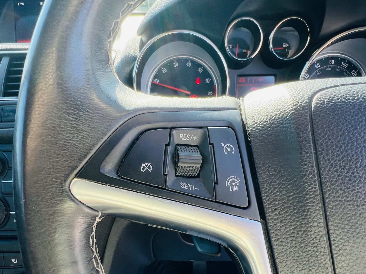 Used Vauxhall Mokka 2016 for sale - 77938577: Photo 16