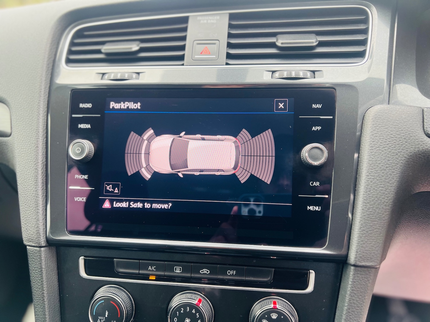 Used Volkswagen Golf 2017 for sale - 76884618: Photo 19