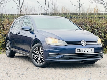 Used Volkswagen Golf 2017 for sale - 76884618: Photo