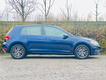 Used Volkswagen Golf 2017 for sale - 76884618: Photo