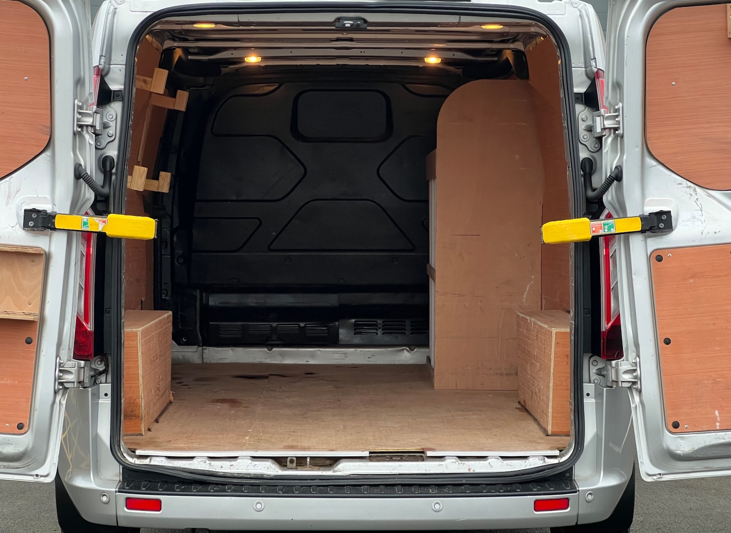 Used Ford Transit Custom 2019 for sale - 77381319: Photo 10