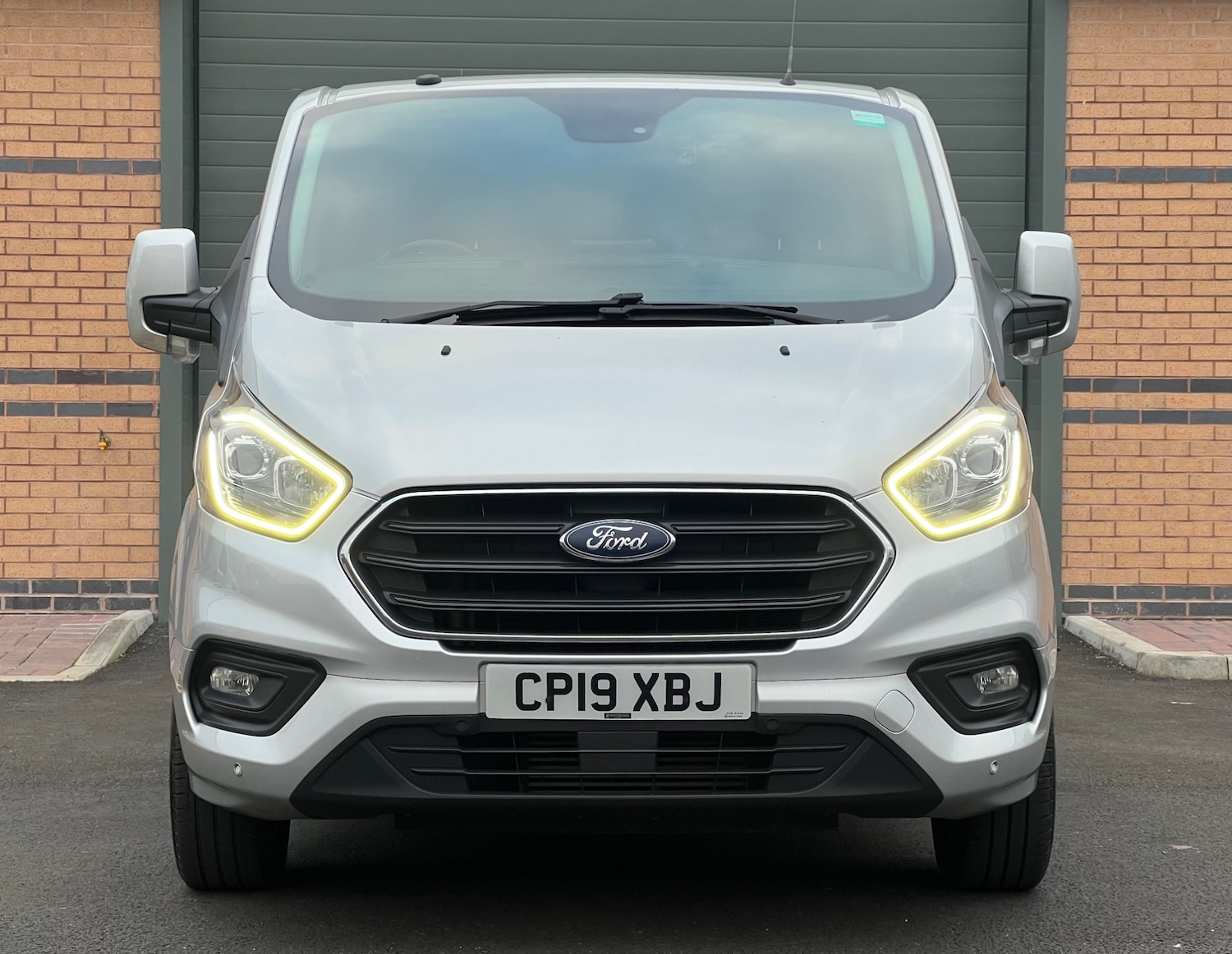 Used Ford Transit Custom 2019 for sale - 77381319: Photo 2