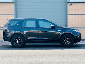 Used Land Rover Discovery Sport 2018 for sale - 79274805: Photo
