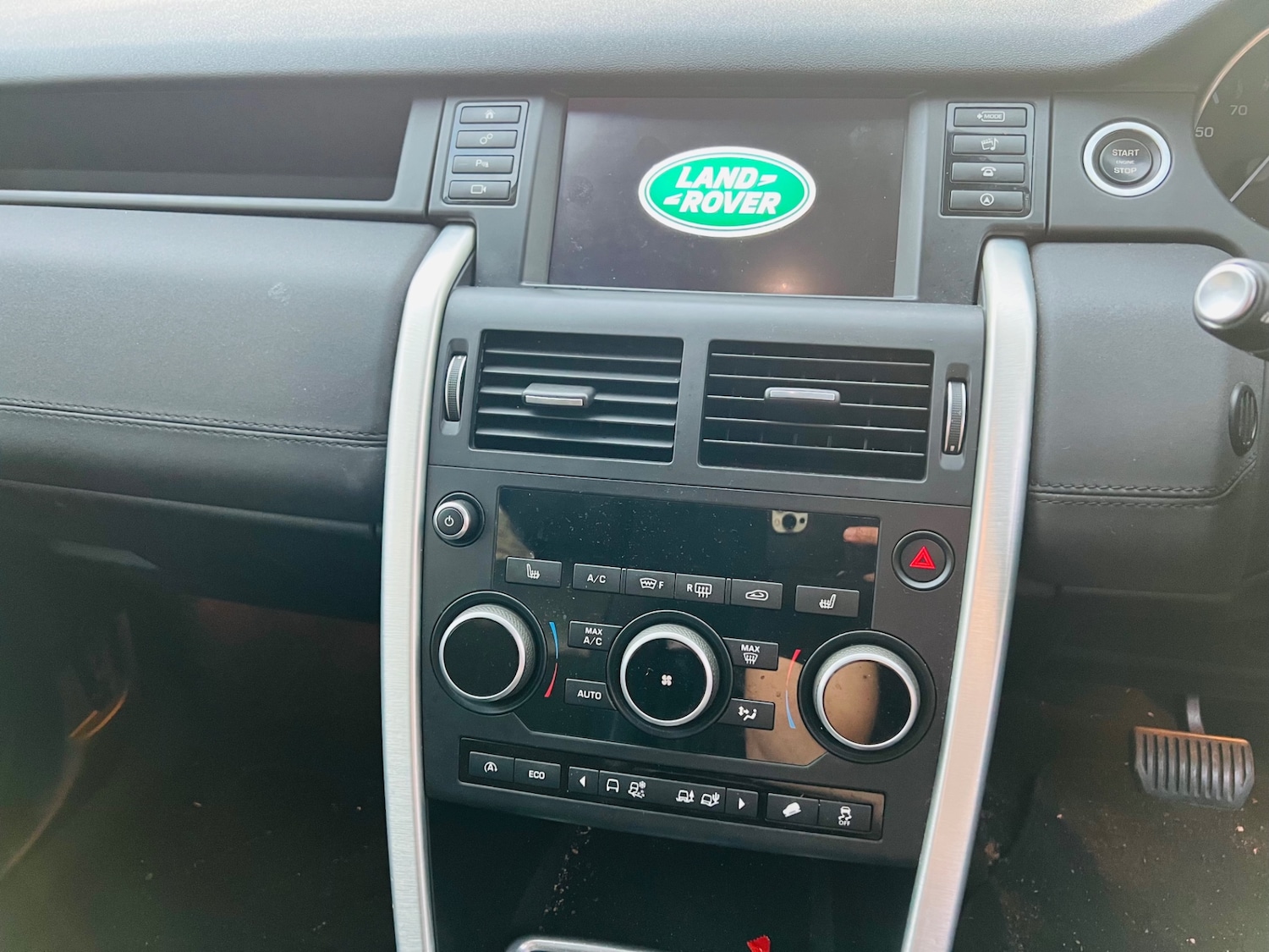 Used Land Rover Discovery Sport 2016 for sale - 76507746: Photo 12