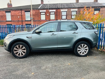 Used Land Rover Discovery Sport 2016 for sale - 76507746: Photo