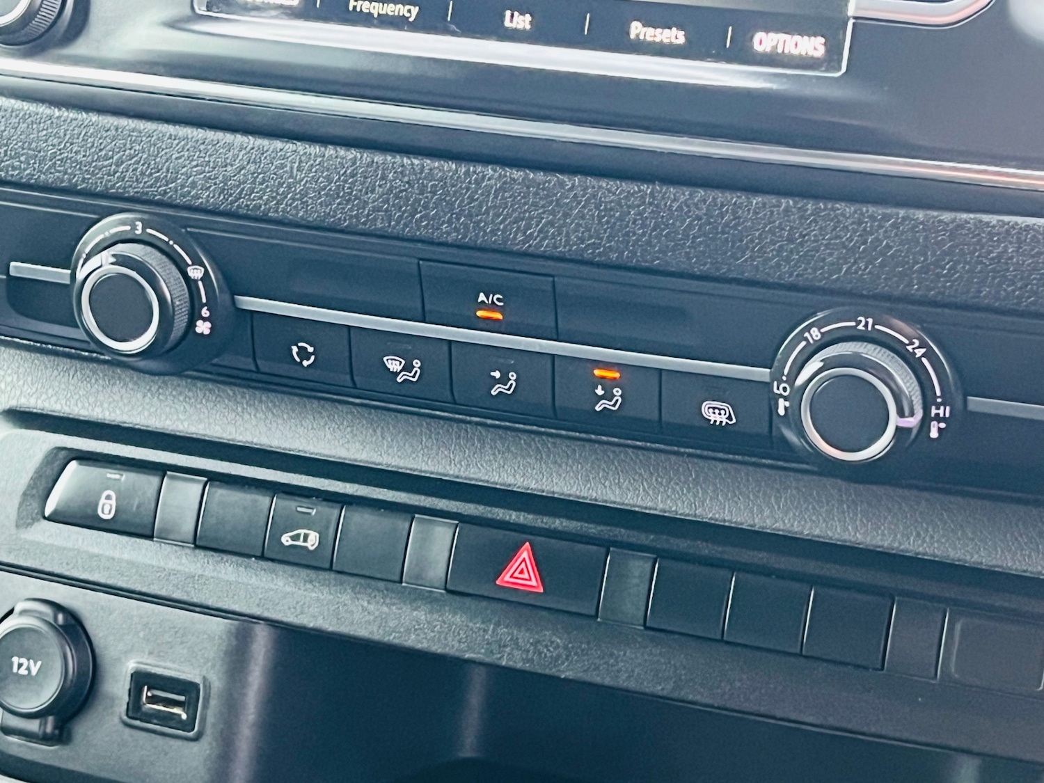 Used Vauxhall Vivaro 2019 for sale - 77453676: Photo 18