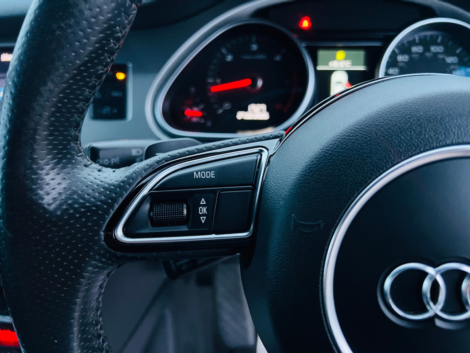 Used Audi Q7 2013 for sale - 77694739: Photo 24