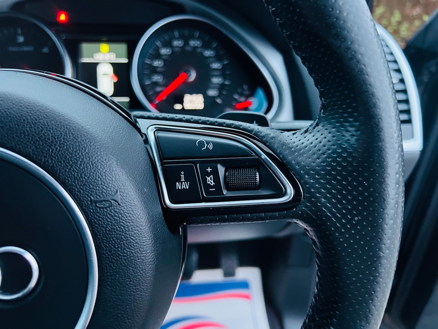 Used Audi Q7 2013 for sale - 77694739: Photo 25