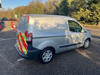 Used Ford Transit Courier 2015 for sale - 76663082: Photo