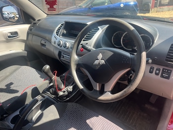 Used Mitsubishi L200 2011 for sale - 79151120: Photo