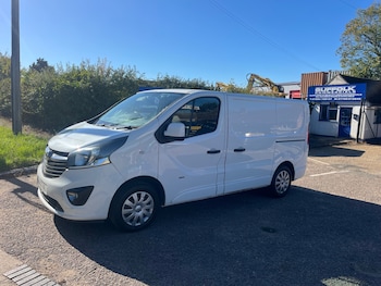 Used Vauxhall Vivaro 2017 for sale - 76181837: Photo