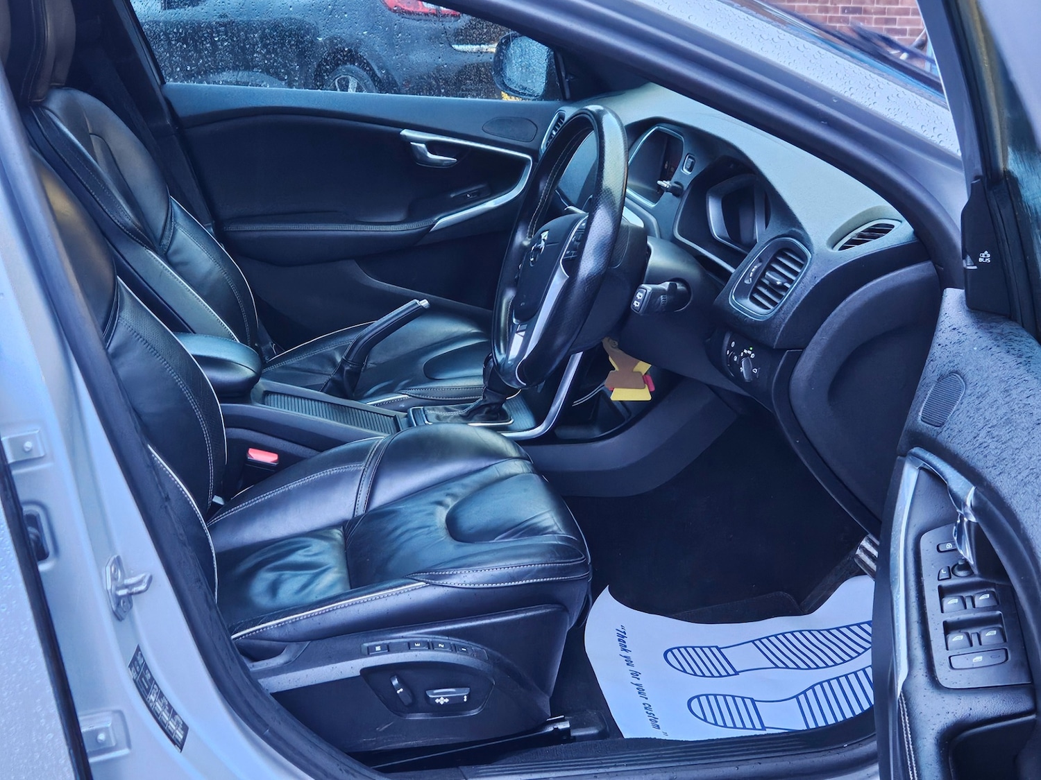 Used Volvo V40 2018 for sale - 77906880: Photo 10