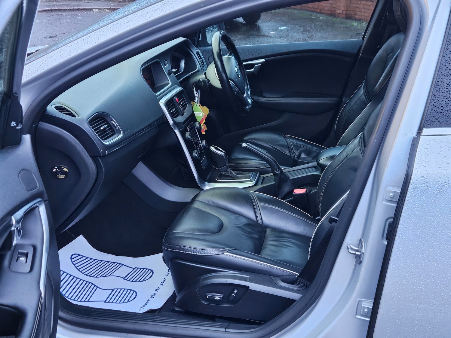 Used Volvo V40 2018 for sale - 77906880: Photo 18