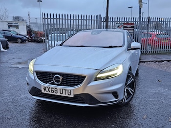 Used Volvo V40 2018 for sale - 77906880: Photo