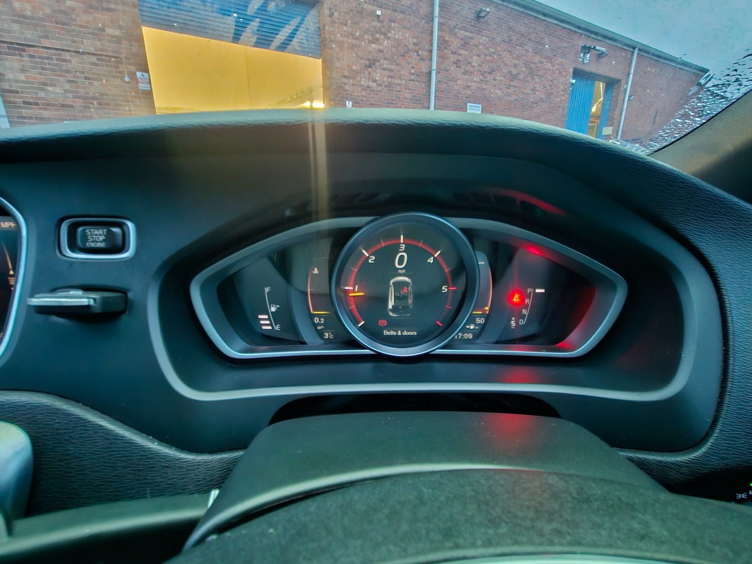 Used Volvo V40 2018 for sale - 77906880: Photo 24