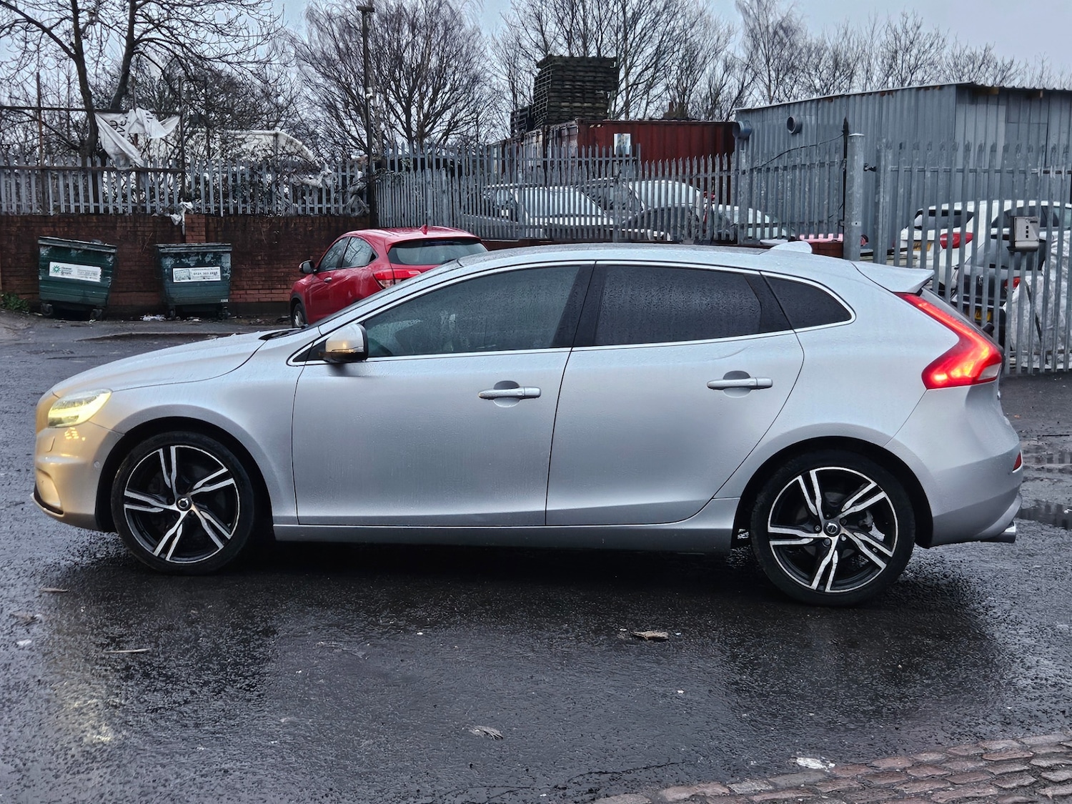 Used Volvo V40 2018 for sale - 77906880: Photo 7