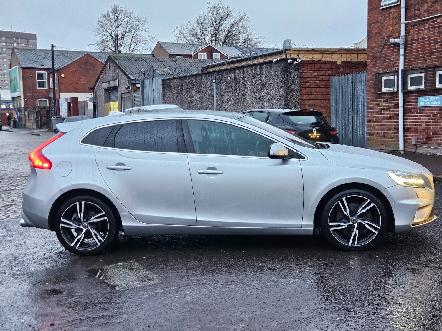 Used Volvo V40 2018 for sale - 77906880: Photo 8