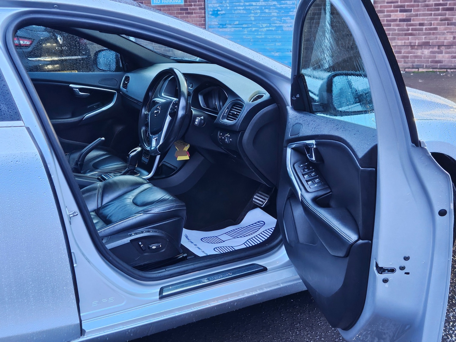 Used Volvo V40 2018 for sale - 77906880: Photo 9