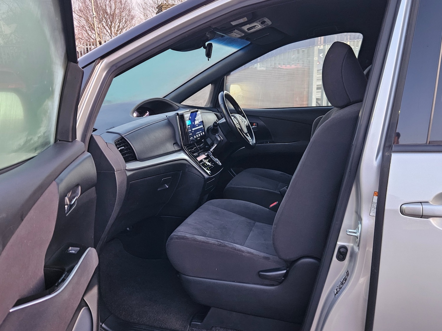 Used Toyota Estima 2025 for sale - 77080958: Photo 10