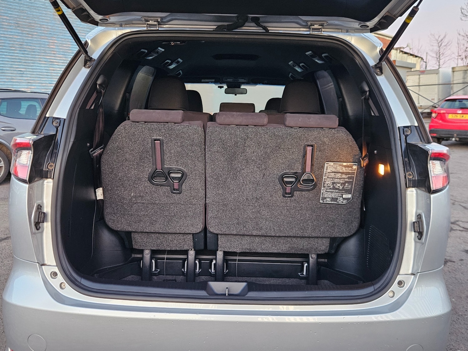 Used Toyota Estima 2025 for sale - 77080958: Photo 14