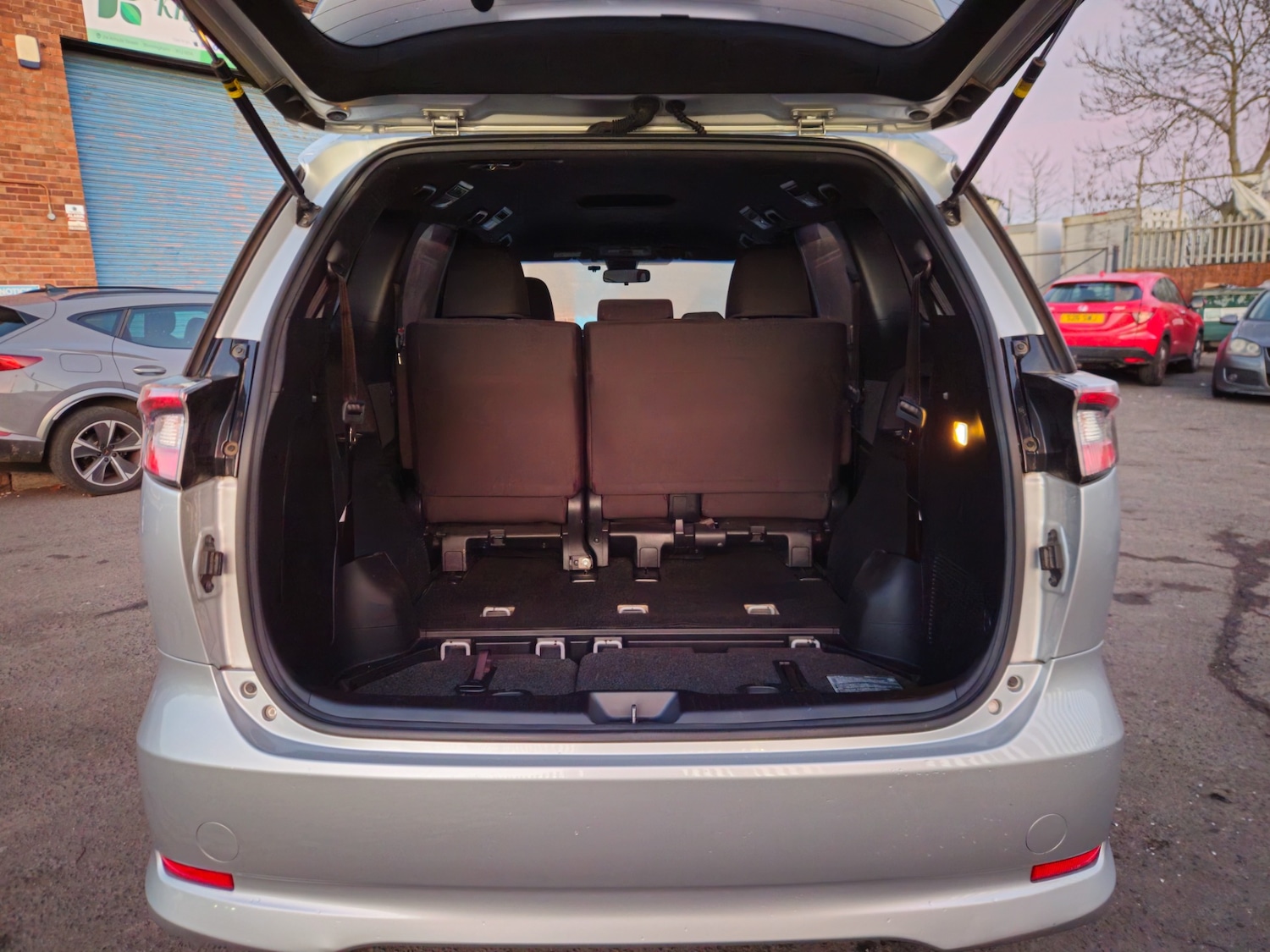 Used Toyota Estima 2025 for sale - 77080958: Photo 25