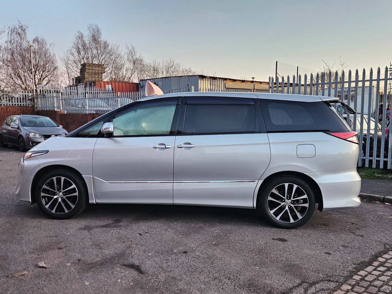 Used Toyota Estima 2025 for sale - 77080958: Photo 8