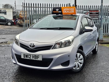 Used Toyota Yaris 2012 for sale - 76663711: Photo
