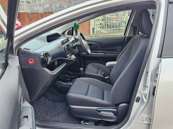 Used Toyota Aqua 2016 for sale - 76021540: Photo 10