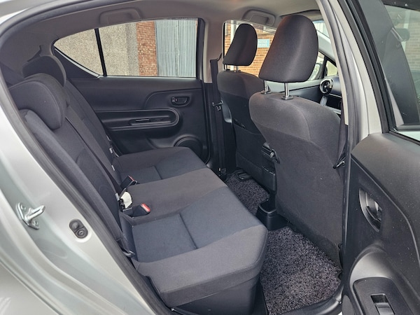 Used Toyota Aqua 2016 for sale - 76021540: Photo 17