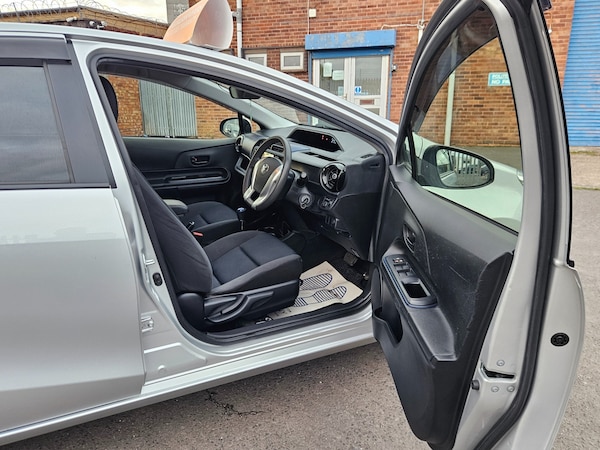 Used Toyota Aqua 2016 for sale - 76021540: Photo 18
