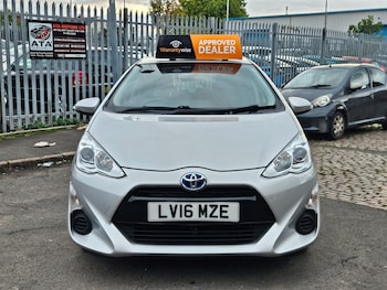 Used Toyota Aqua 2016 for sale - 76021540: Photo