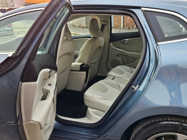 Used Volvo V40 2014 for sale - 75579341: Photo 11