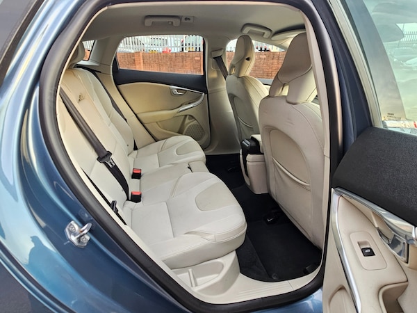 Used Volvo V40 2014 for sale - 75579341: Photo 18