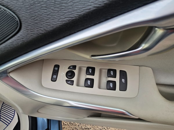 Used Volvo V40 2014 for sale - 75579341: Photo 21