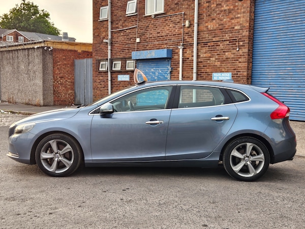 Used Volvo V40 2014 for sale - 75579341: Photo 8
