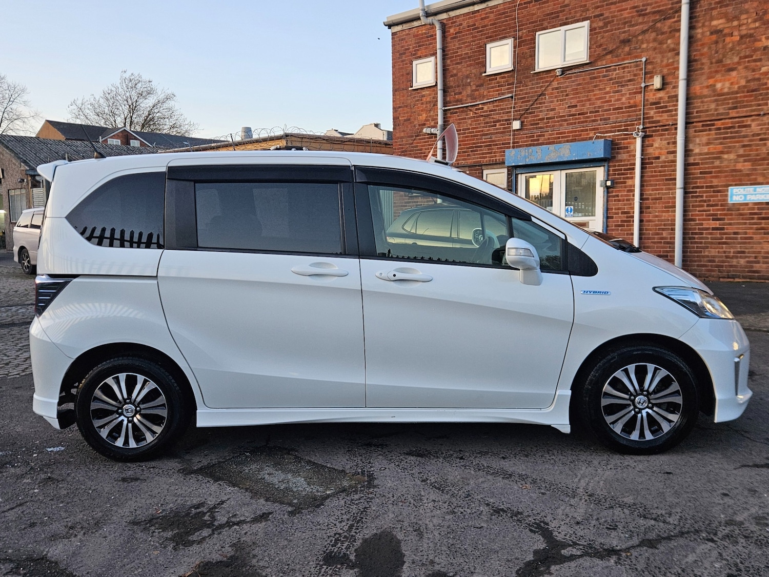 Used Honda Freed 2025 for sale - 76848763: Photo 4
