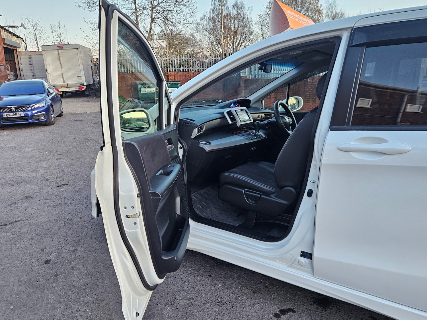 Used Honda Freed 2025 for sale - 76848763: Photo 9