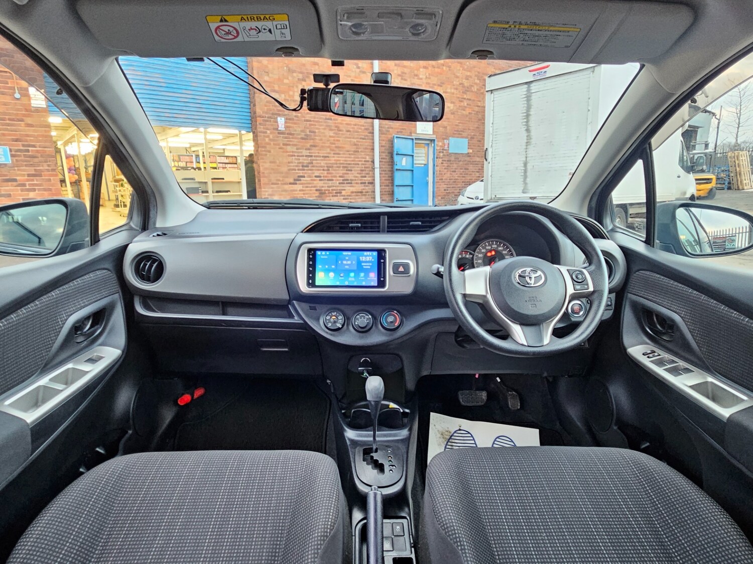 Used Toyota Yaris 2014 for sale - 77906855: Photo 25