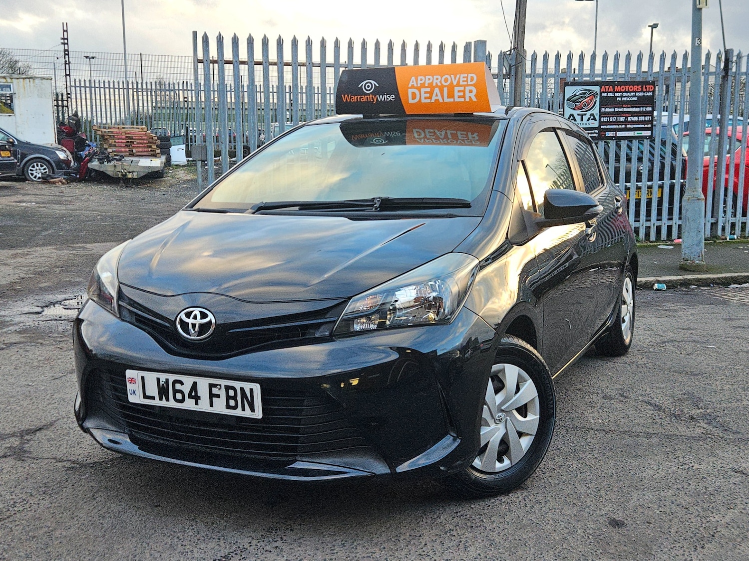 Used Toyota Yaris 2014 for sale - 77906855: Photo 3