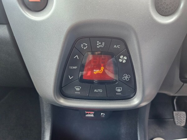 Used Toyota AYGO 2019 for sale - 75533491: Photo 27