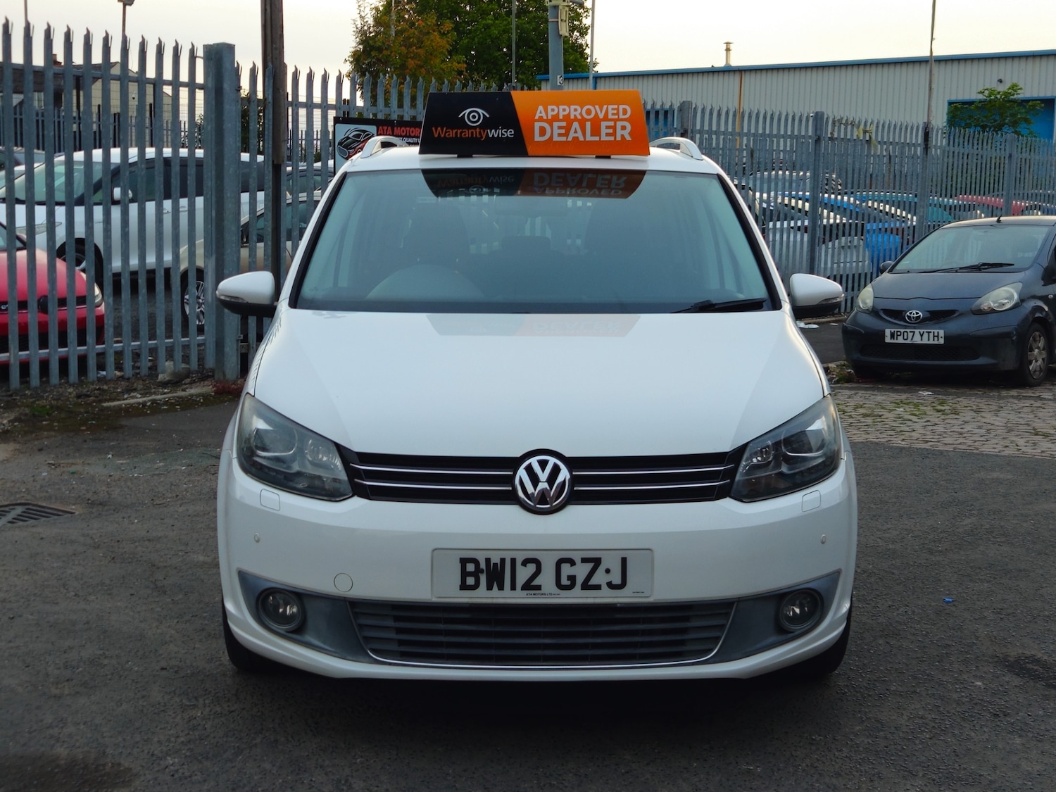 Used Volkswagen Touran 2012 for sale - 75866462: Photo 2