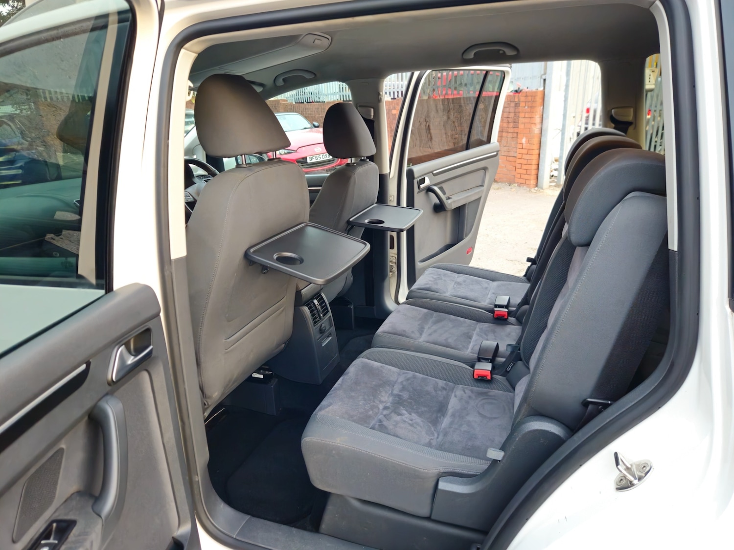 Used Volkswagen Touran 2012 for sale - 75866462: Photo 20