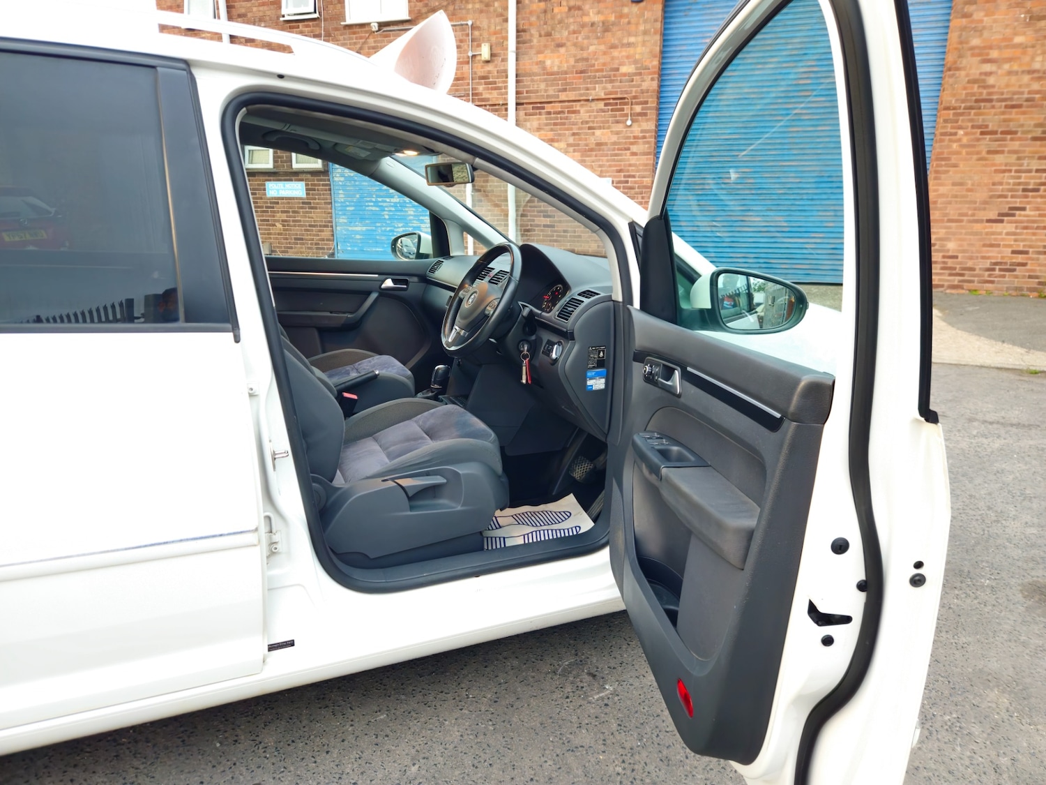 Used Volkswagen Touran 2012 for sale - 75866462: Photo 23