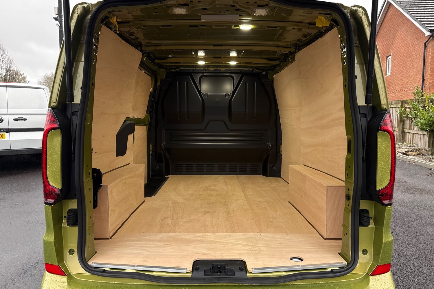 Used Volkswagen Transporter 2025 for sale - 76774555: Photo 10