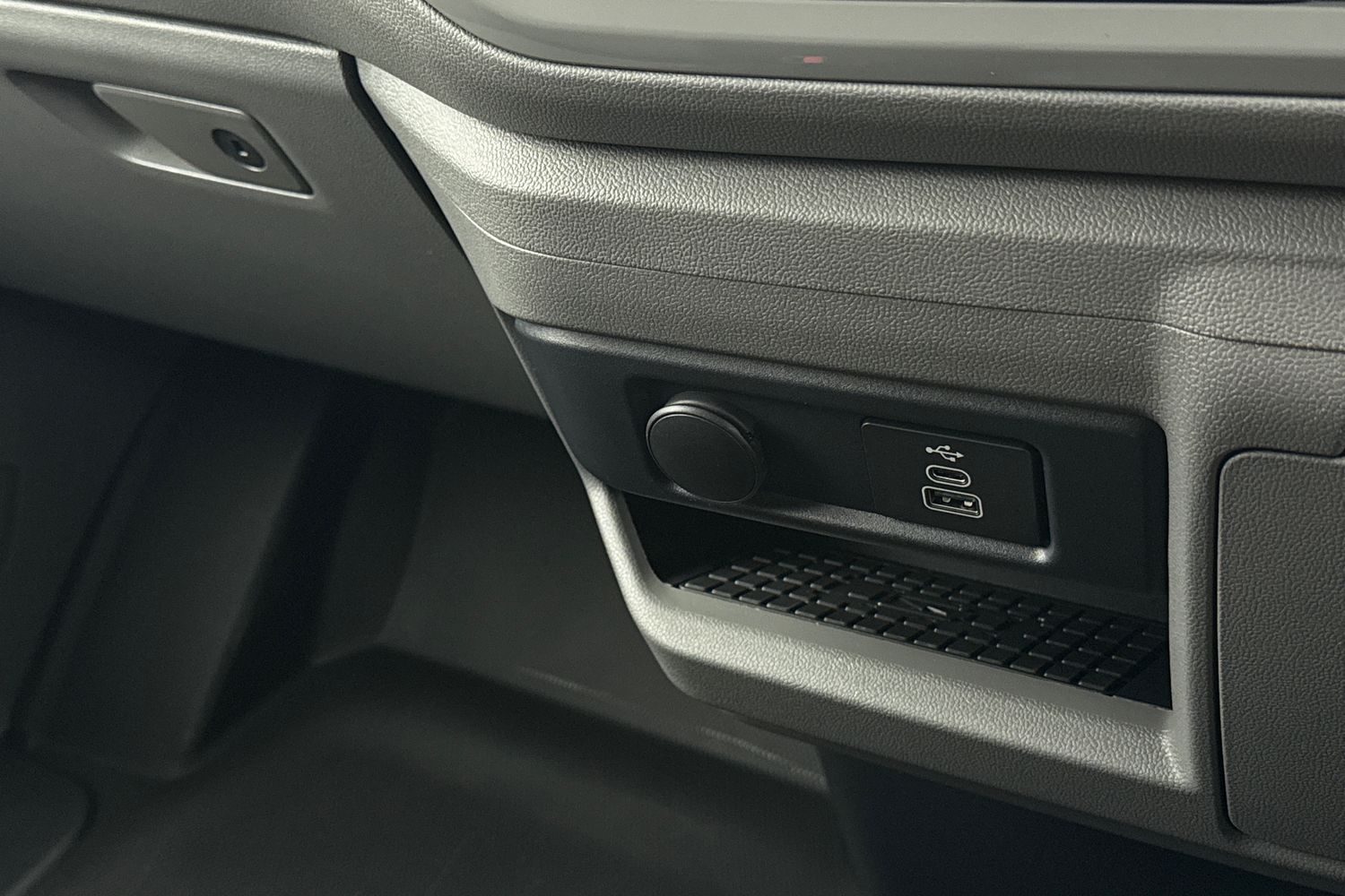 Used Volkswagen Transporter 2025 for sale - 76774555: Photo 34