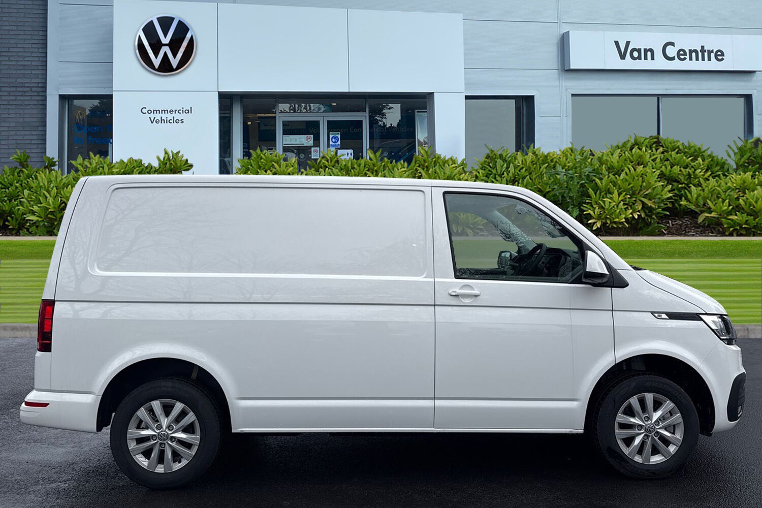 Used Volkswagen Transporter 2024 for sale - 77553332: Photo 3