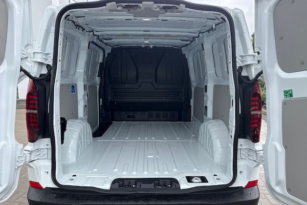 Used Volkswagen Transporter 2025 for sale - 75329875: Photo 9