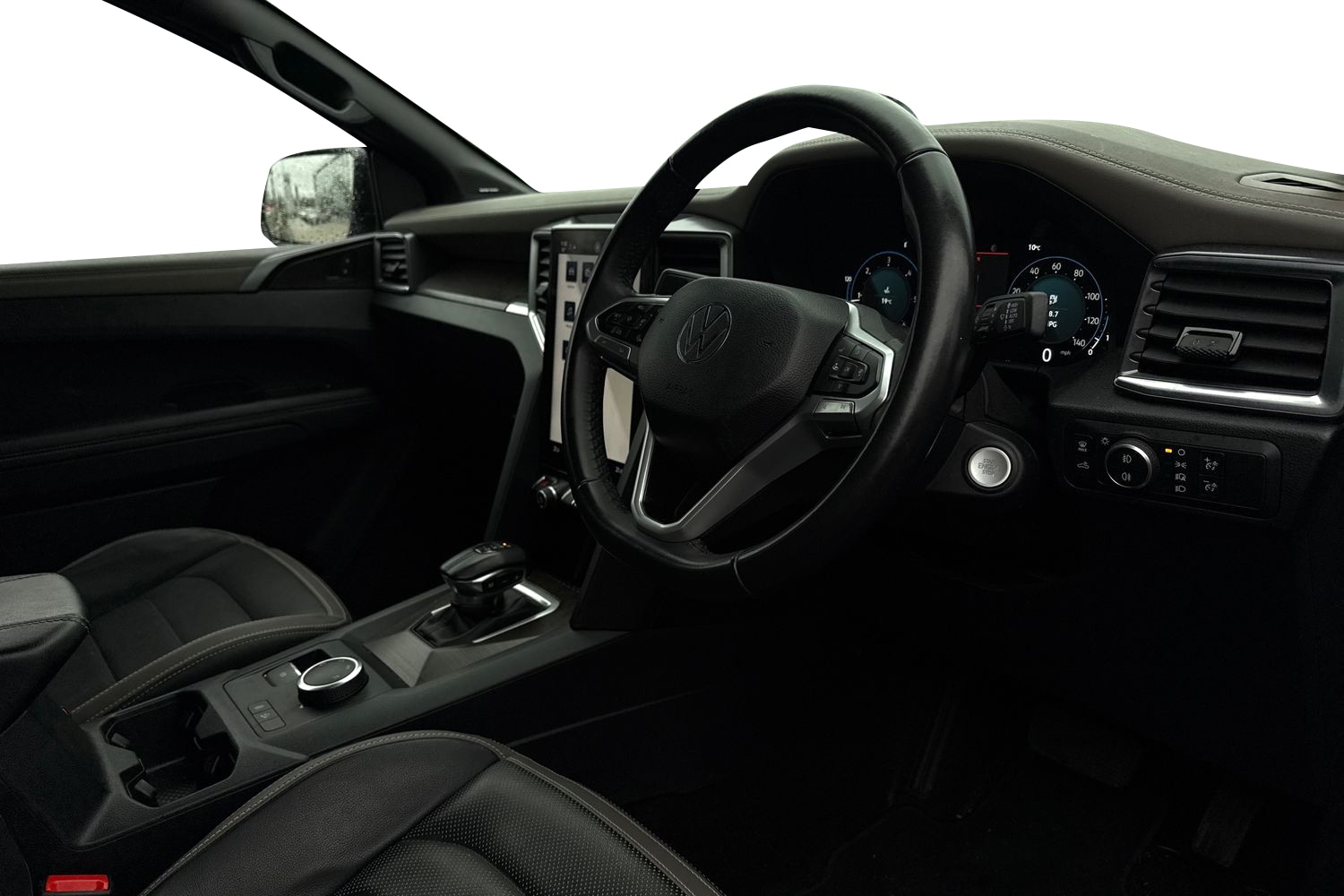 Used Volkswagen Amarok 2024 for sale - 76774652: Photo 8