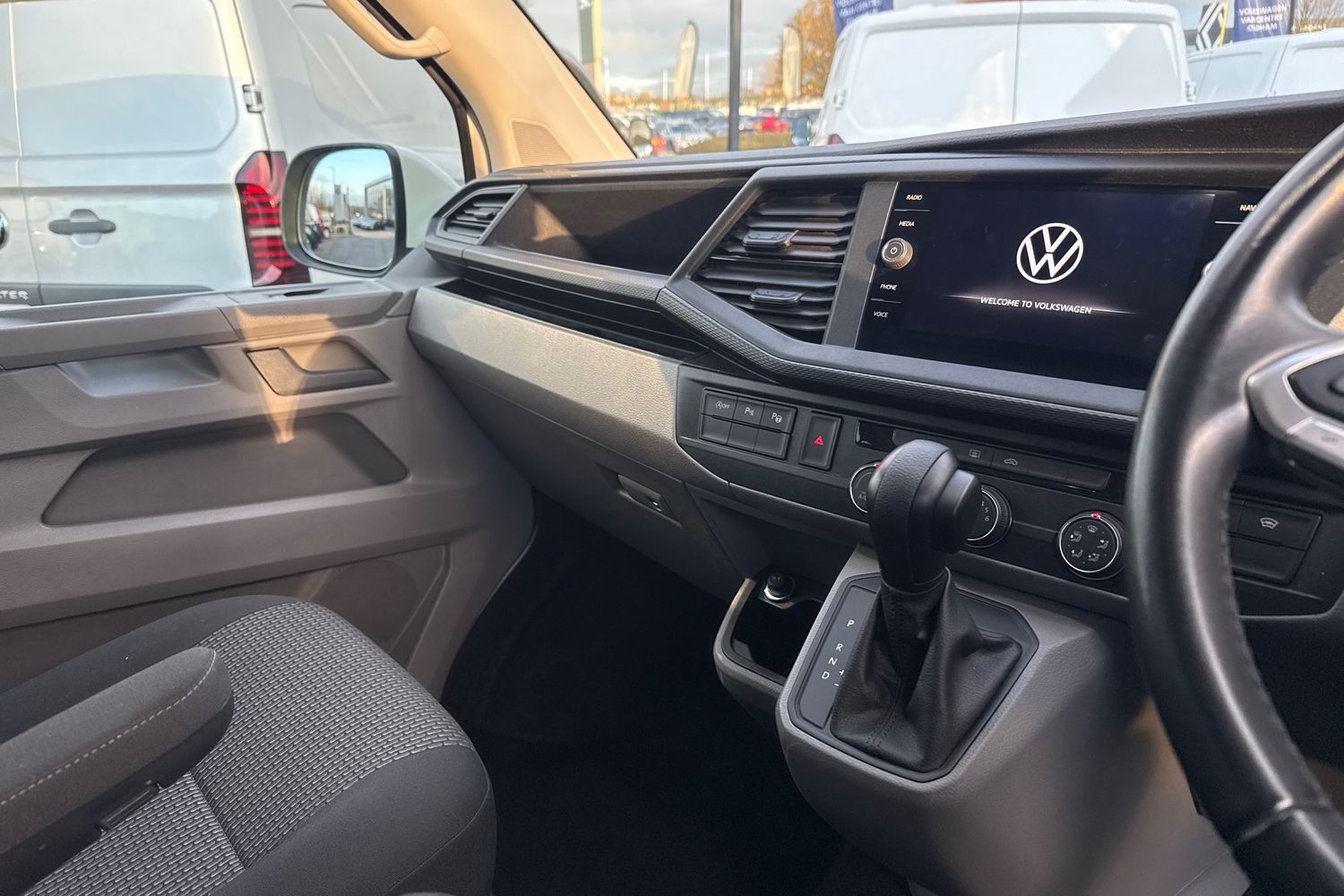 Used Volkswagen Transporter 2024 for sale - 76805355: Photo 14